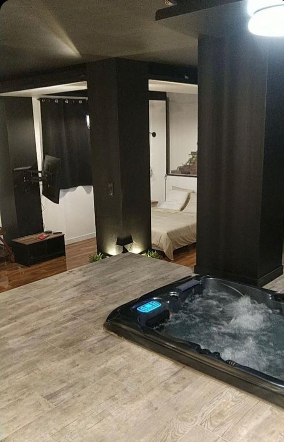 La Suite Grenoble Spa Jacuzzi Et Sauna Privatif Exterior photo